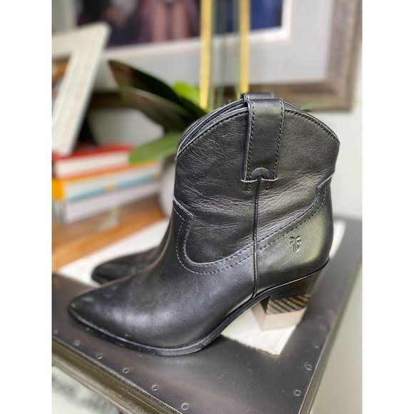 Frye Chevron Short Bootie Black Leather PRISTINE 6 - Picture 7 of 12